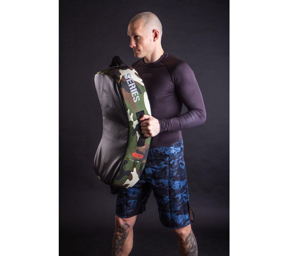 Fighter Kicking Shield - MULTI GRIP - TAKTISCHE SERIE - Camo