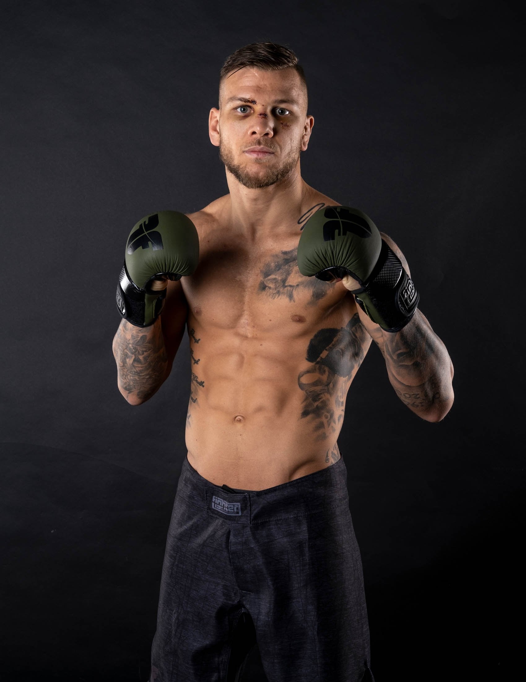 Fighter MMA Shorts - Life is a Fight - grau