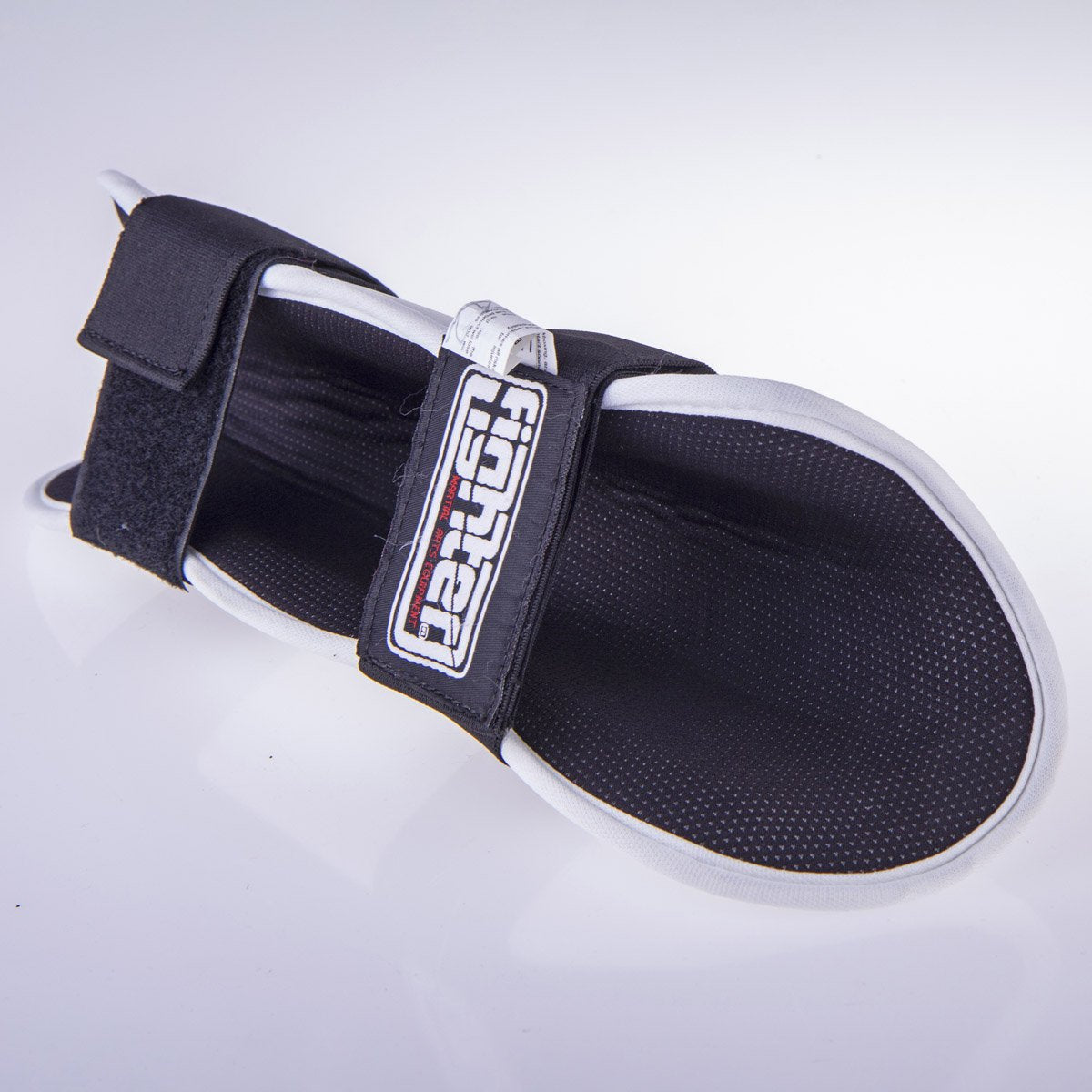 Shin Guard Fighter Ergo - weiß