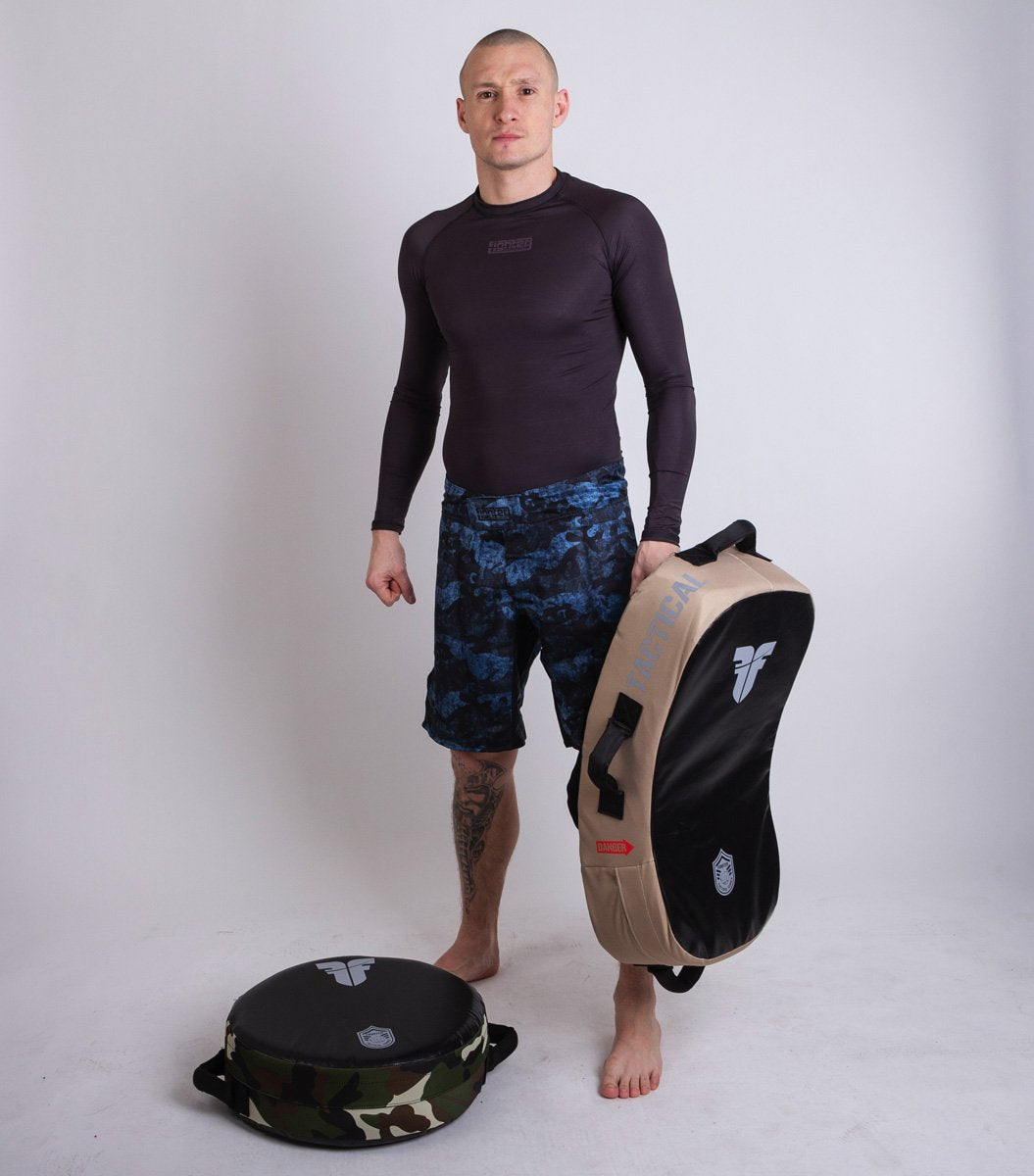 Fighter Kicking Shield - MULTI GRIP - TAKTISCHE SERIE - Wüste