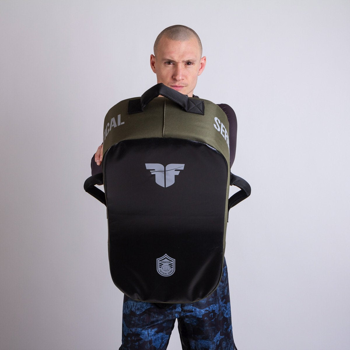 Fighter Kicking Shield - MULTI GRIP - TAKTISCHE SERIE - Grün