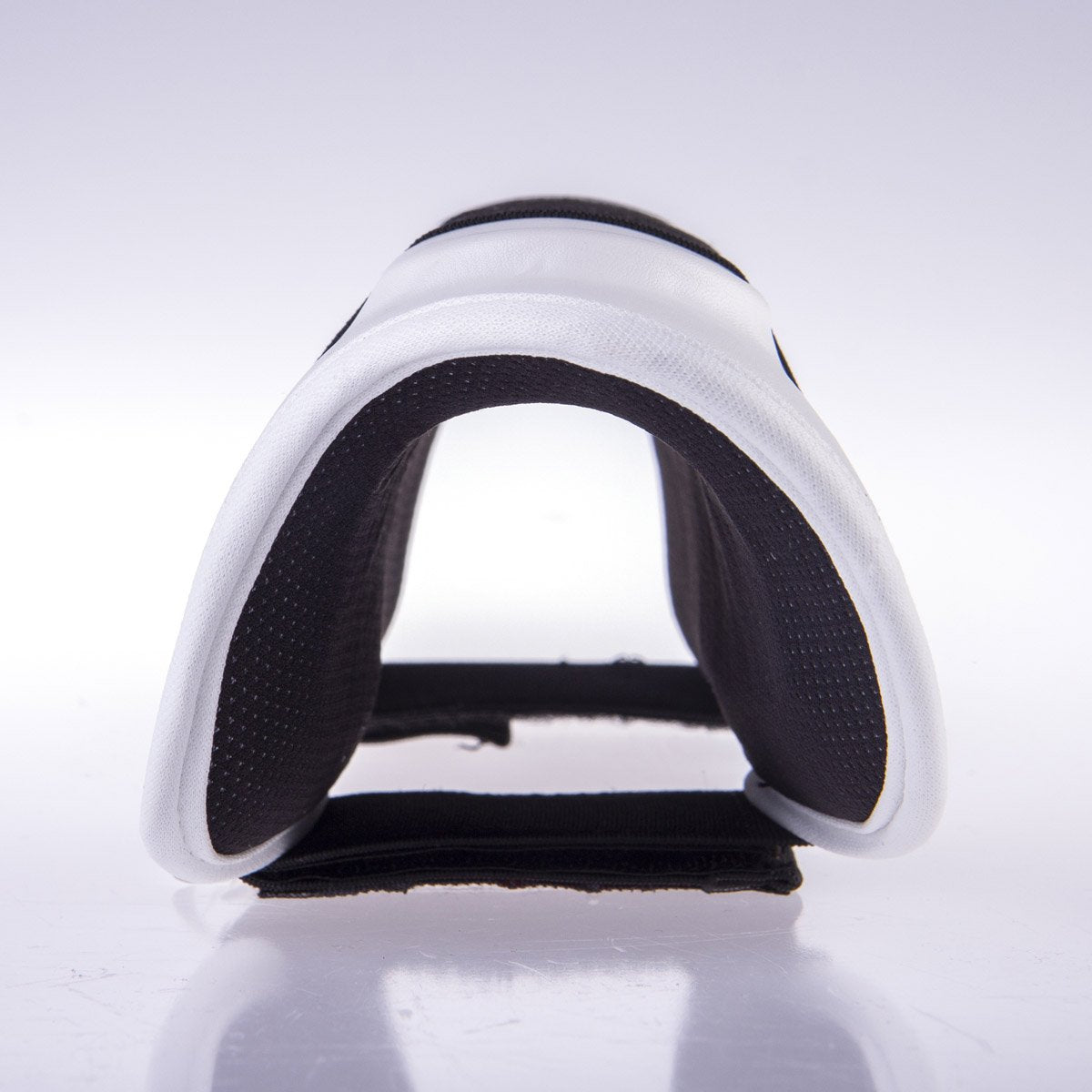 Shin Guard Fighter Ergo - weiß