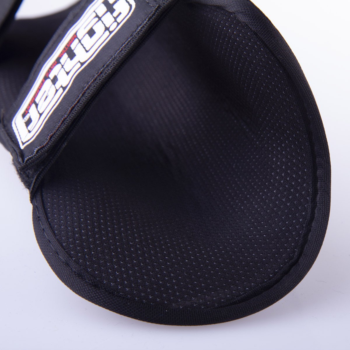 Shin Guard Fighter Ergo - schwarz